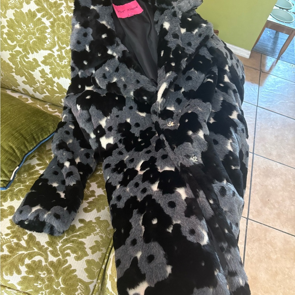 Vintage faux fur Betsey Johnson coat - Picture 5 of 5